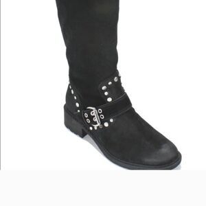 Stylish Black Studded Women's Boots